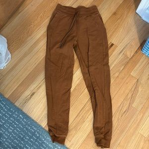 Copper lululemon scuba joggers size 2
